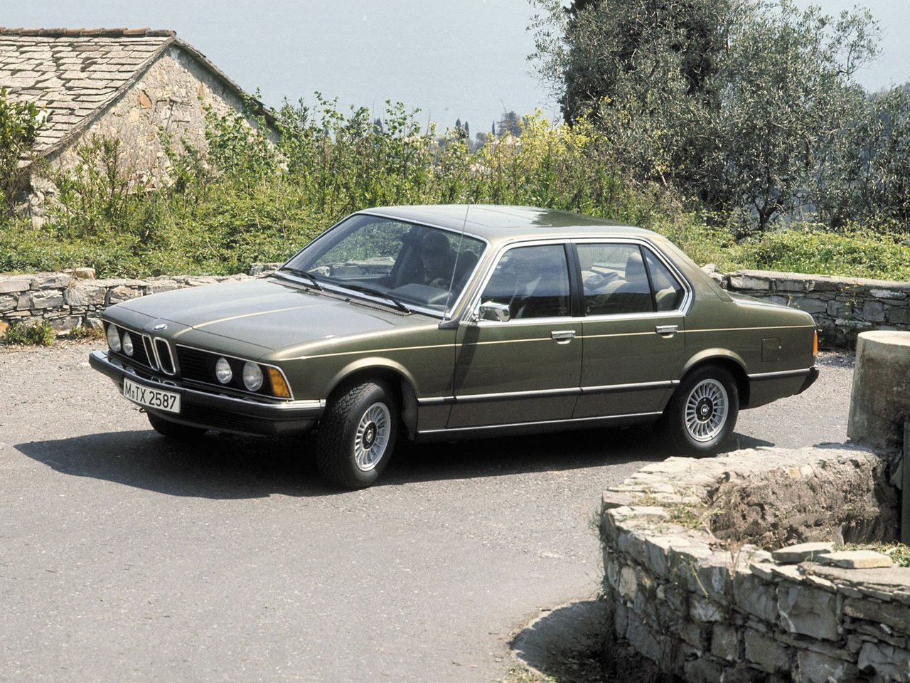 BMW 7er I E23 (Седан, 1977-1986)