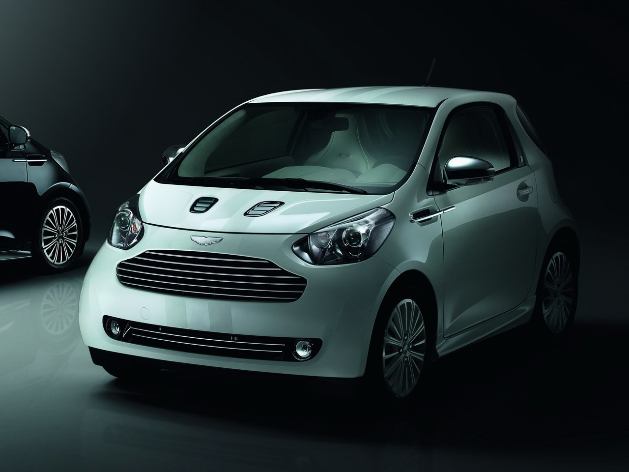 Aston Martin Cygnet (Хэтчбек 3 двери, 2011-2013)