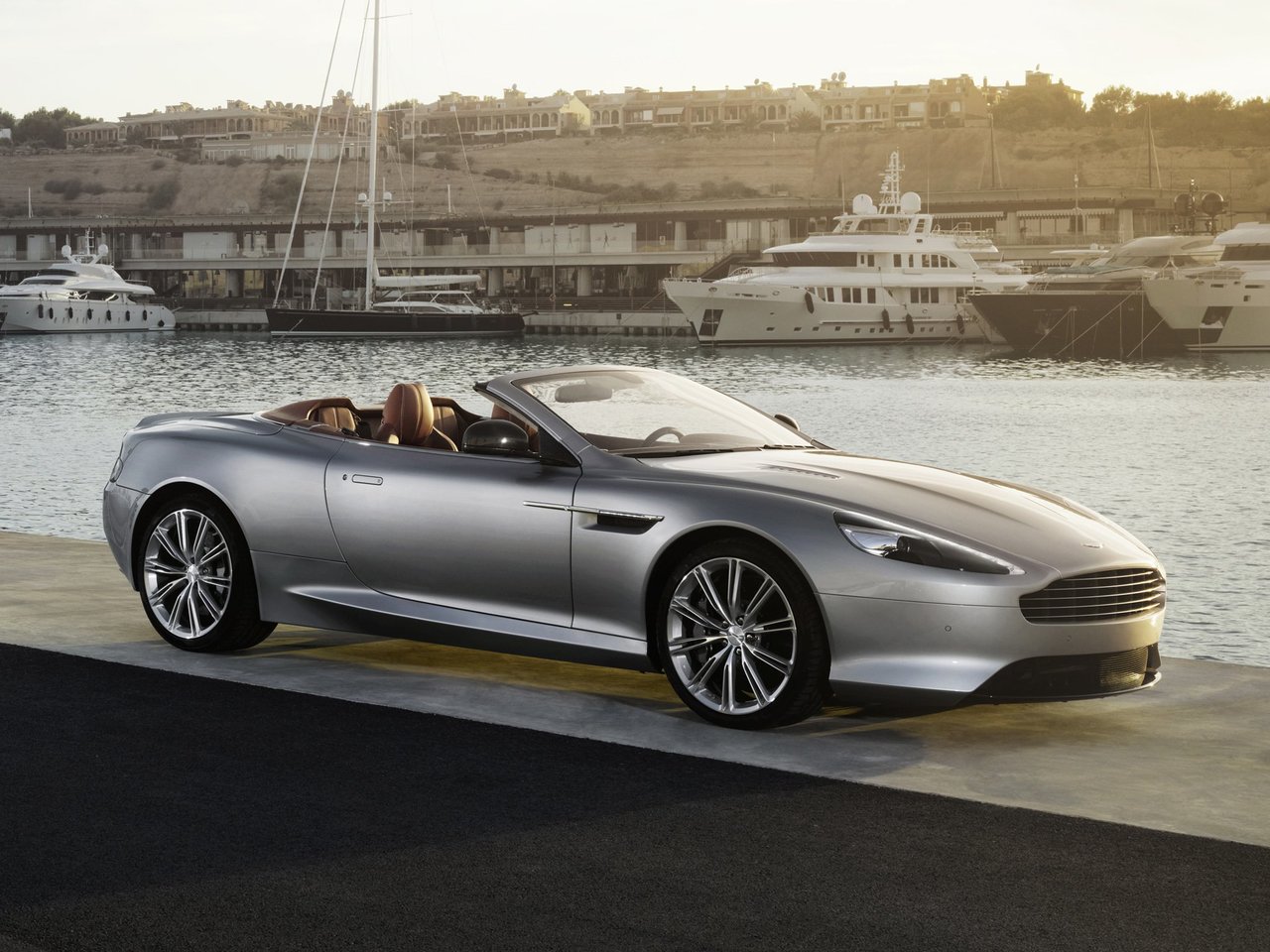 Aston Martin DB9 I Рестайлинг 2 (Кабриолет, 2013-н.в.)