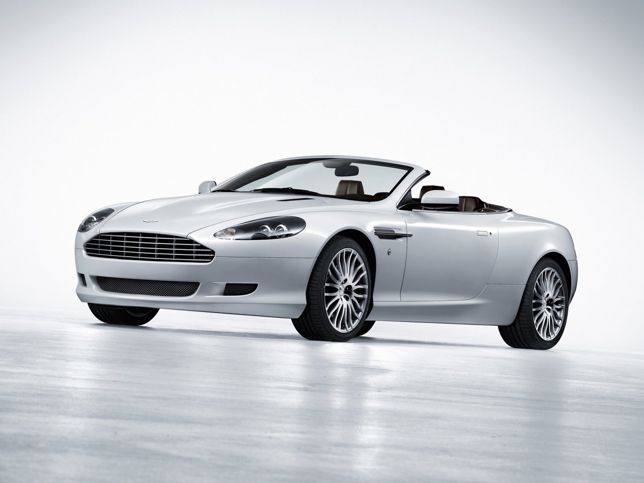 Aston Martin DB9 I Рестайлинг (Кабриолет, 2008-2013)