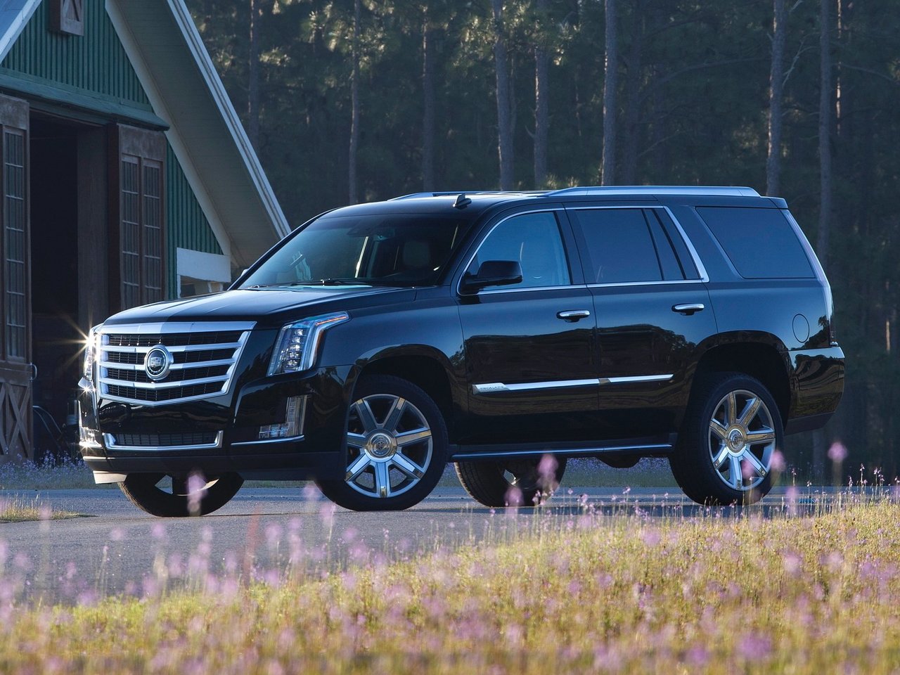 Cadillac Escalade IV (Внедорожник 5 дверей, 2014-н.в.)