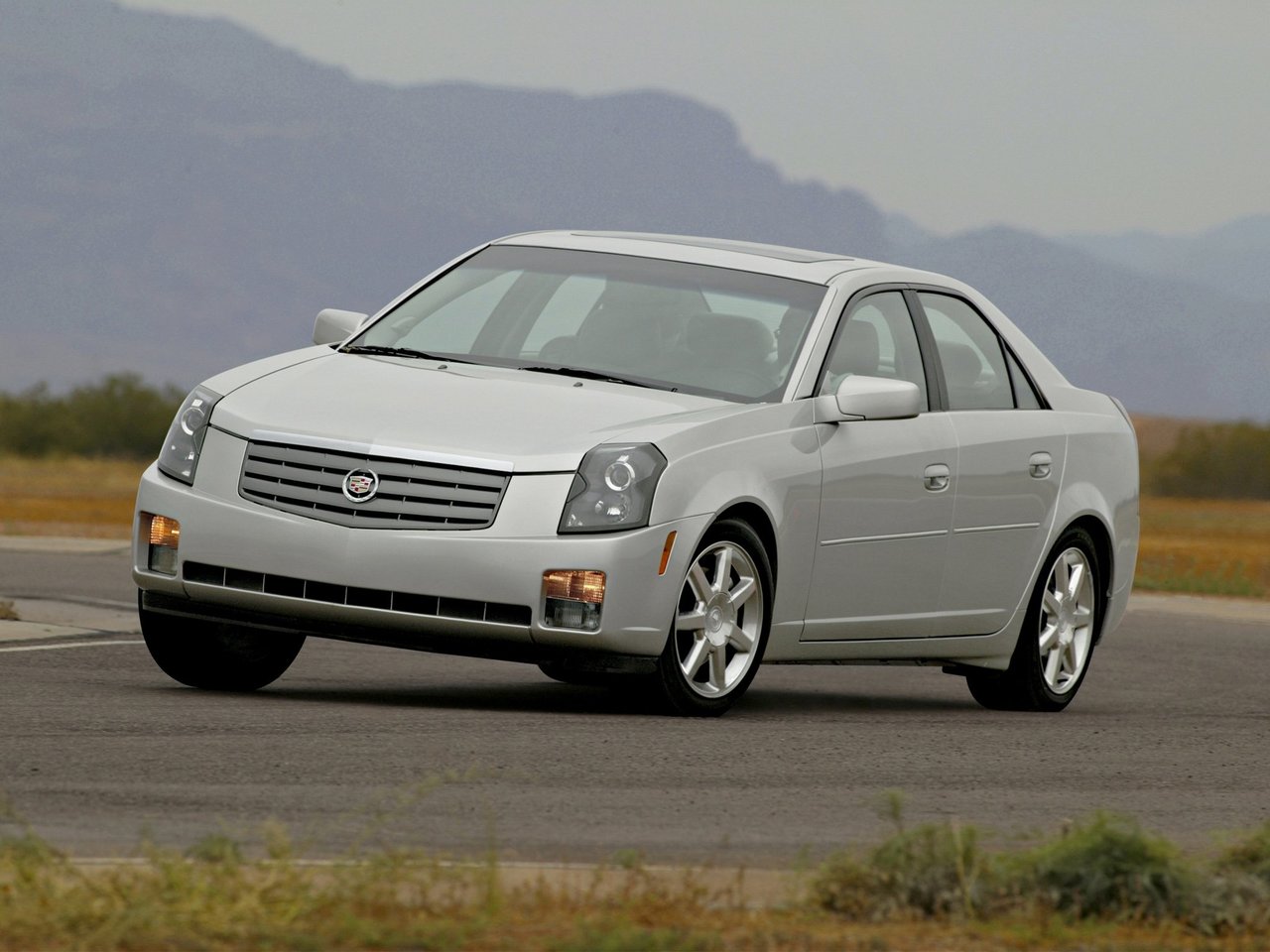 Cadillac CTS I (Седан, 2002-2007)