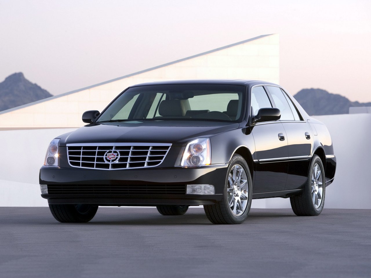 Cadillac DTS (Седан, 2005-2011)