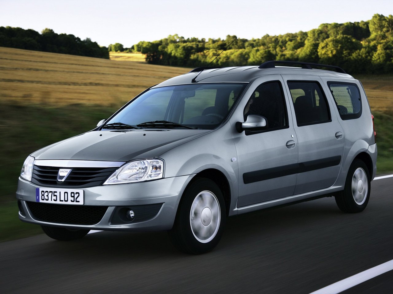 Dacia Logan I (5-дверный универсал, 2004-2012)
