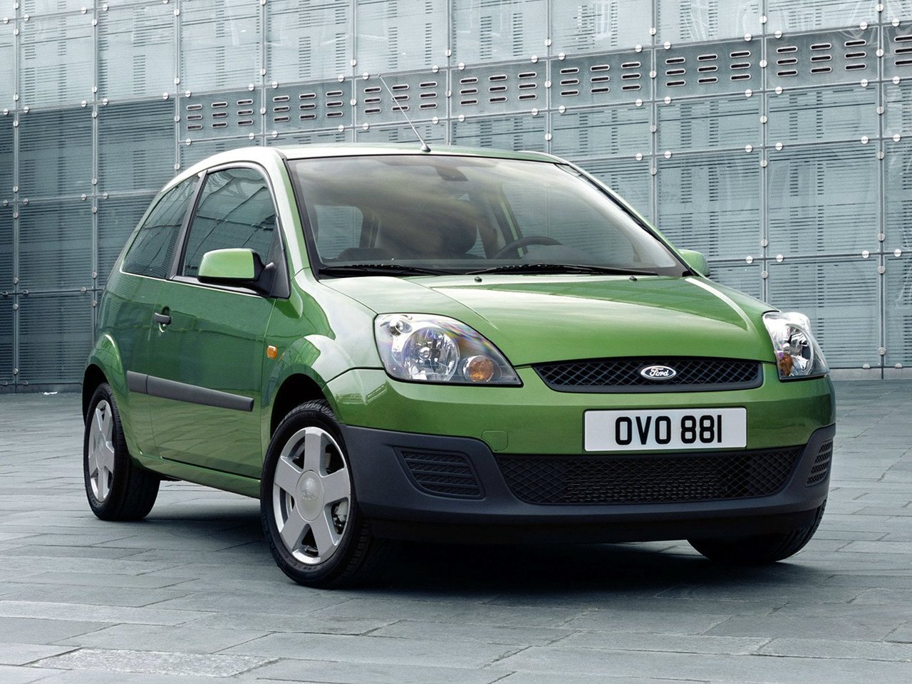 Ford Fiesta Mk5 (Хэтчбек 3 двери, 2001-2009)