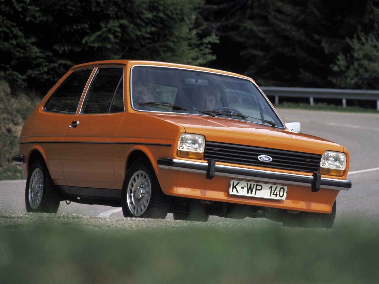 Ford Fiesta Mk1 (Хэтчбек 3 двери, 1976-1983)