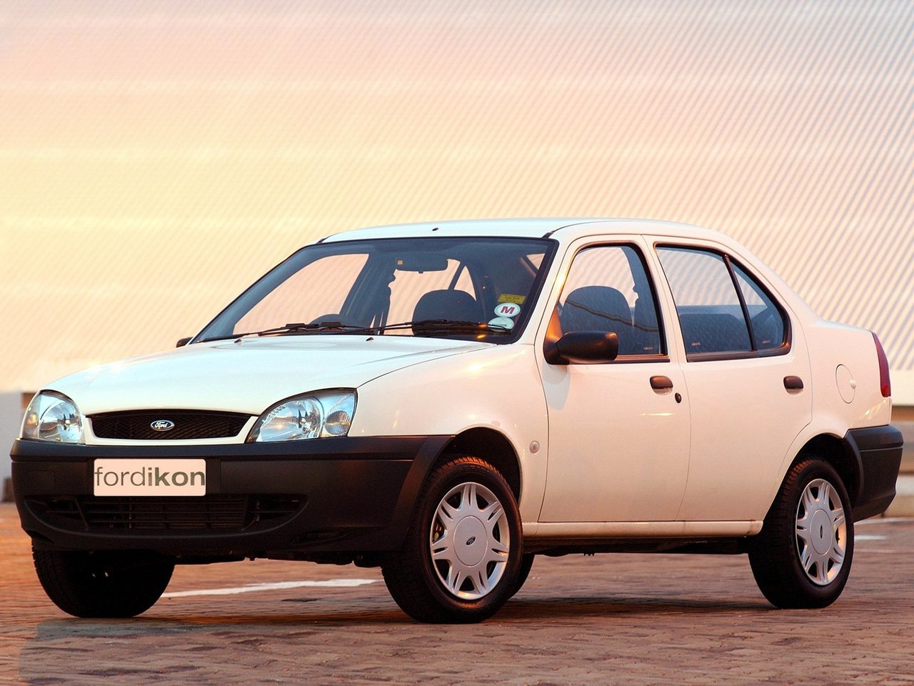 Ford Ikon I (Седан, 1999-2011)