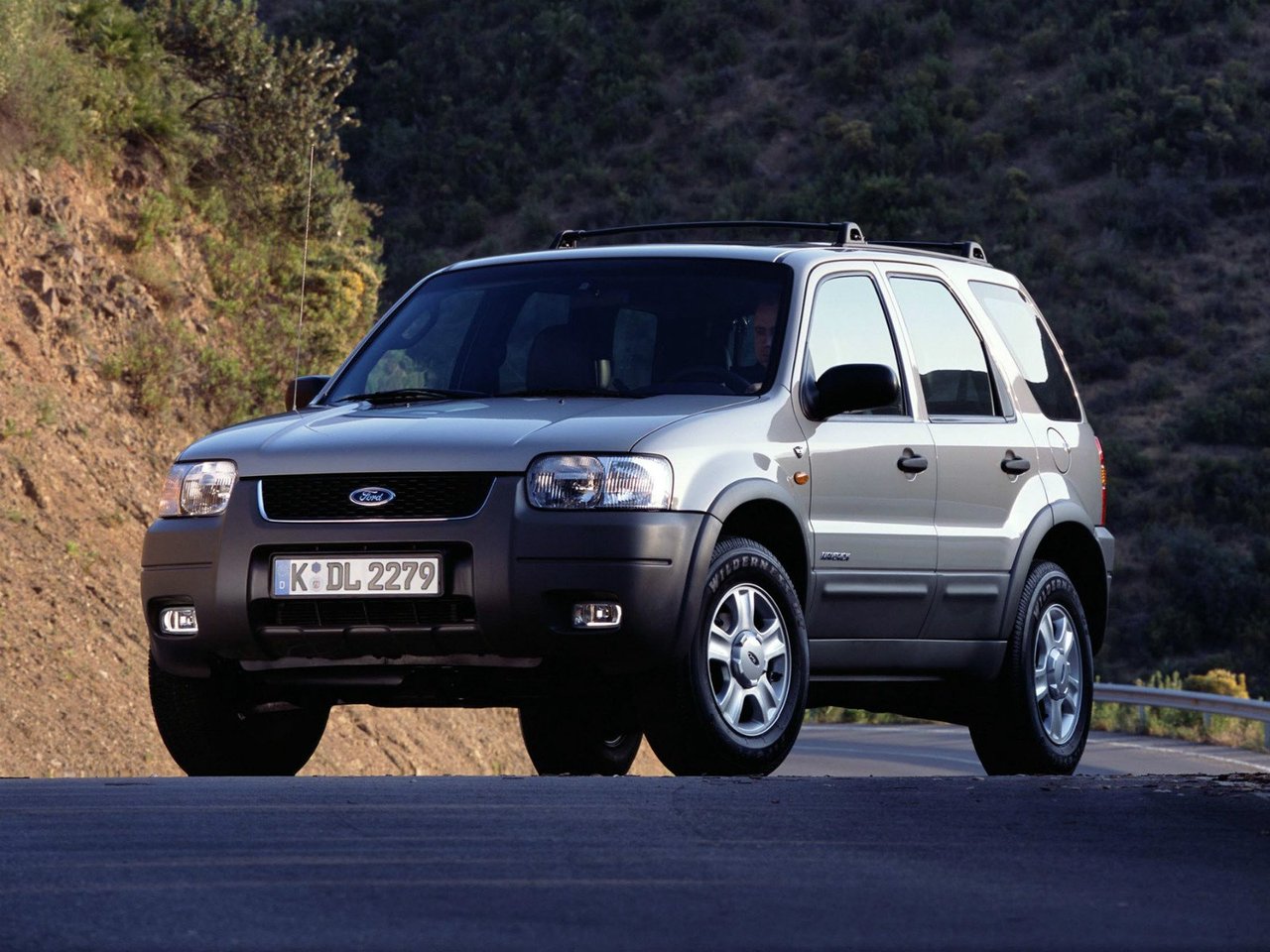 Ford Maverick II (Внедорожник 5 дверей, 2000-2007)