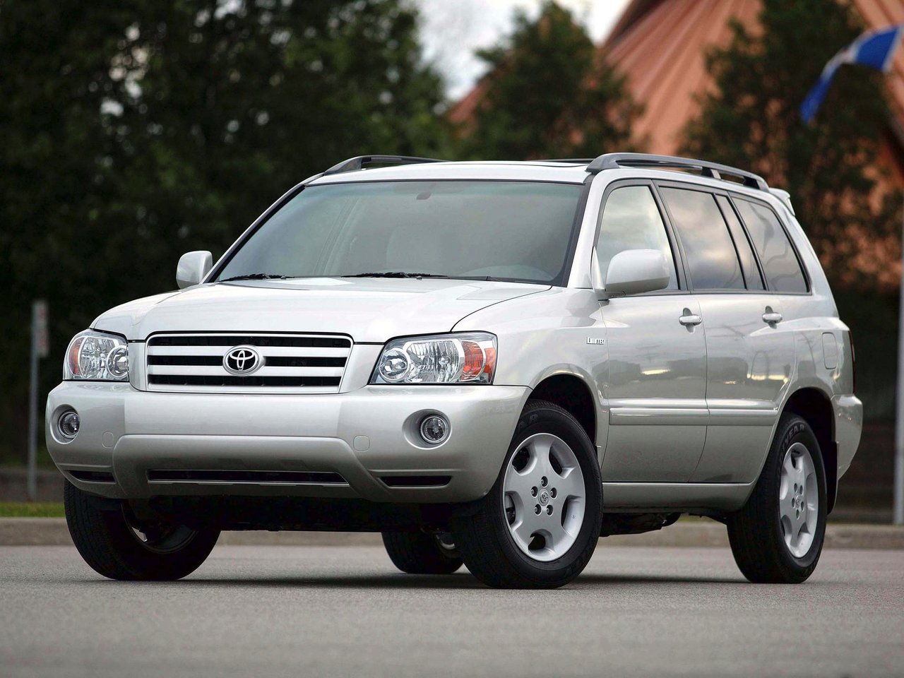 Toyota Highlander I U20 Рестайлинг (Внедорожник 5 дверей, 2001-2007)