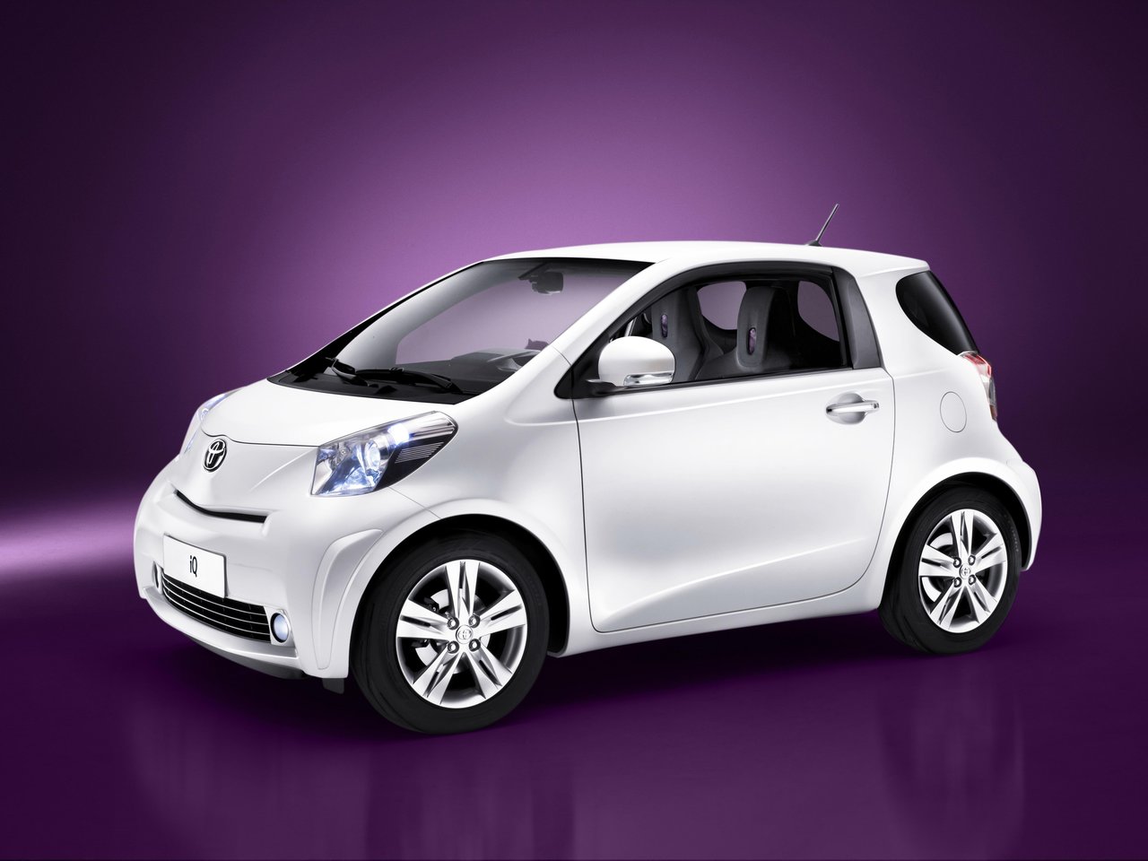 Toyota iQ