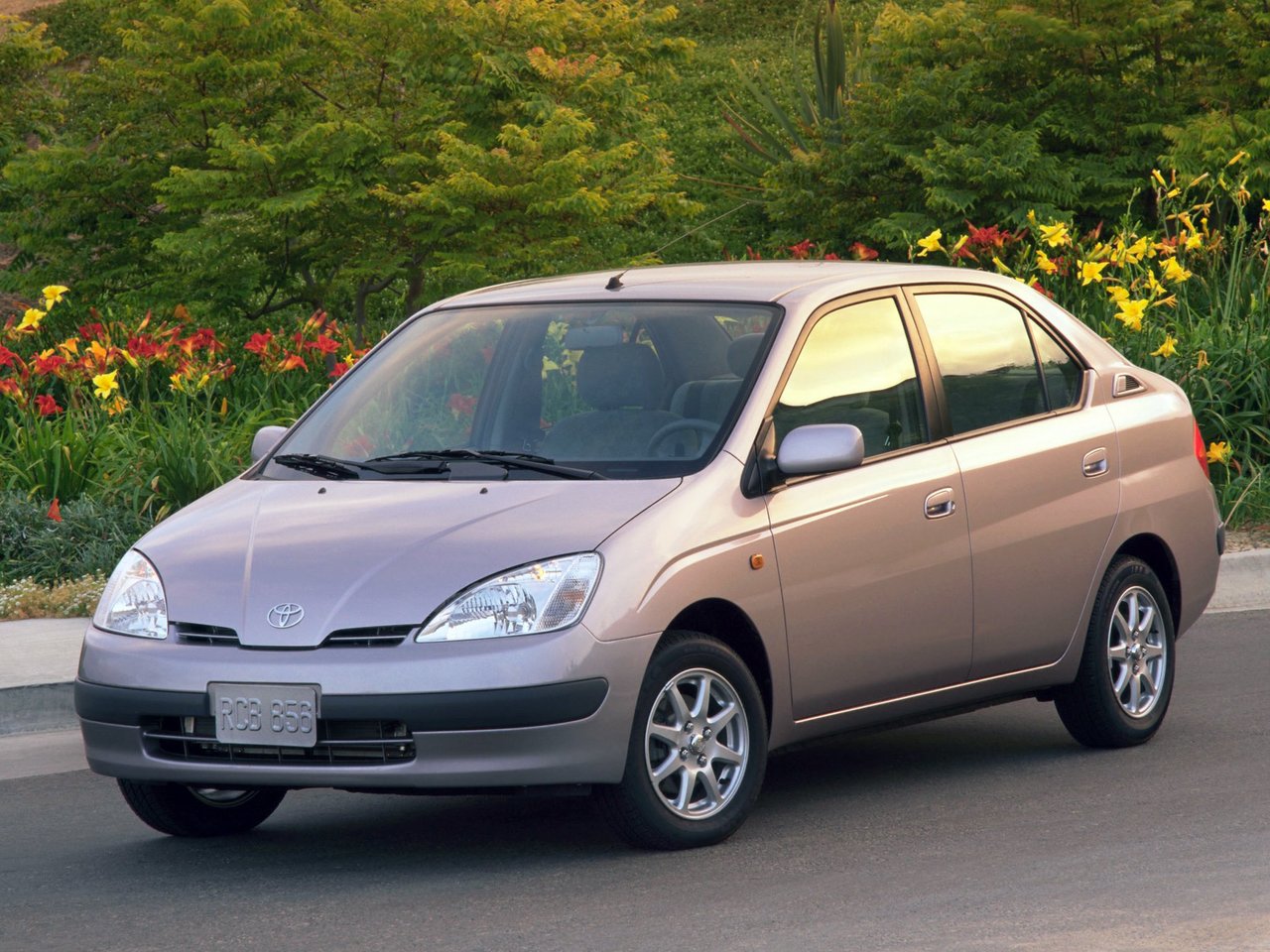 Toyota Prius I NHW10 (Седан, 1997-2001)