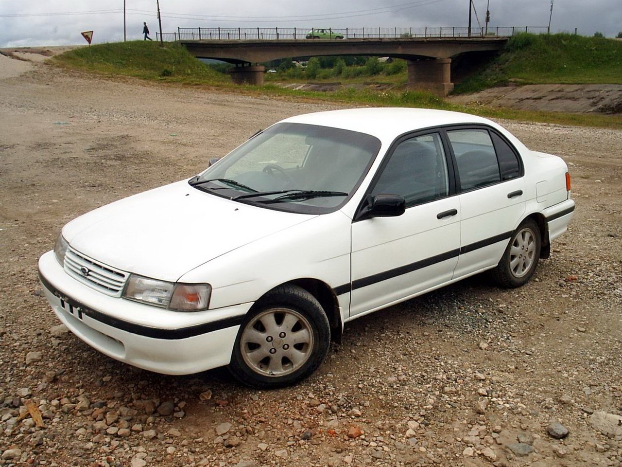 Toyota Corsa IV L40 (Седан, 1990-1994)