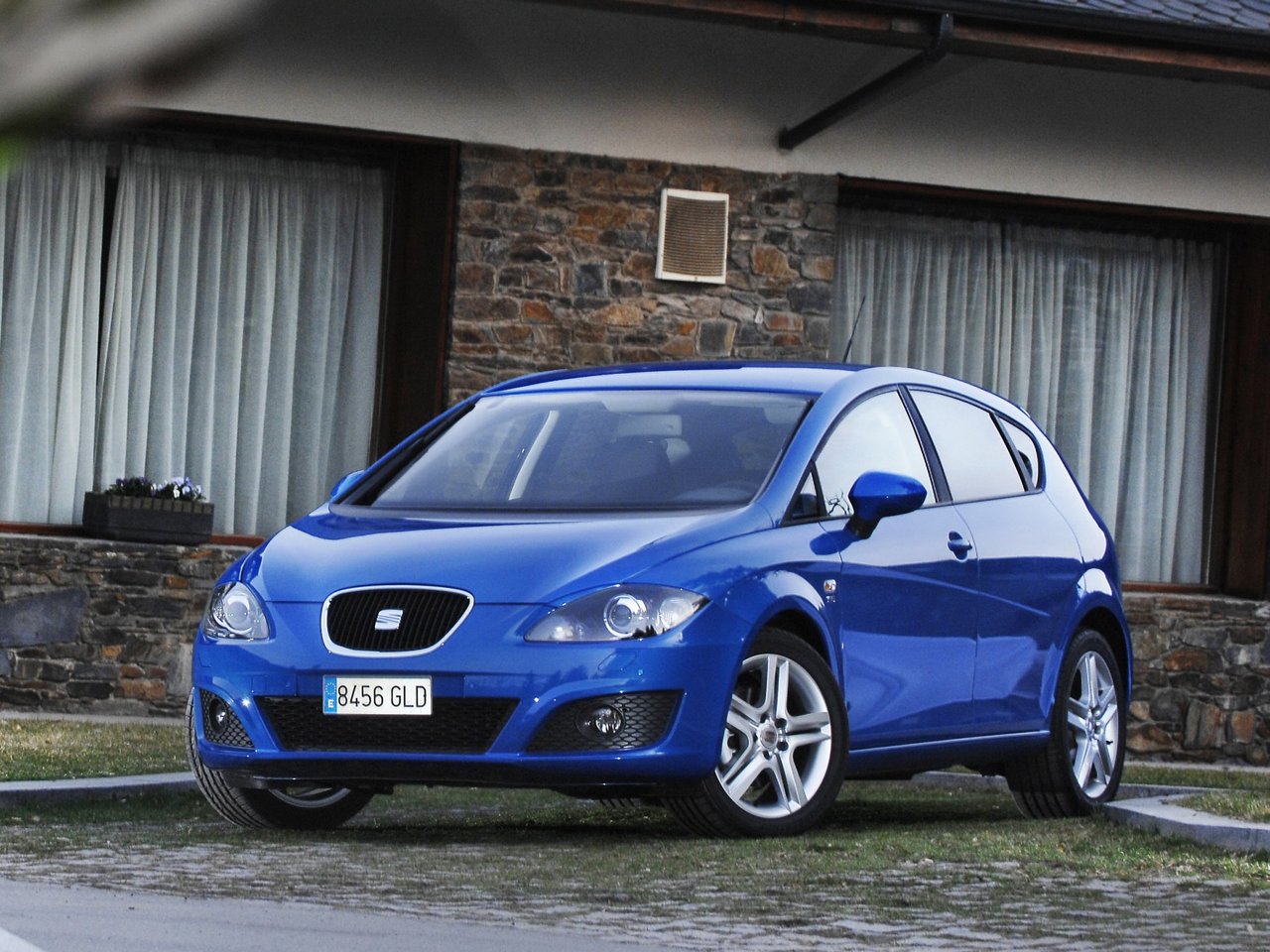 SEAT Leon II Рестайлинг (Хэтчбек 5 дверей, 2009-2012)