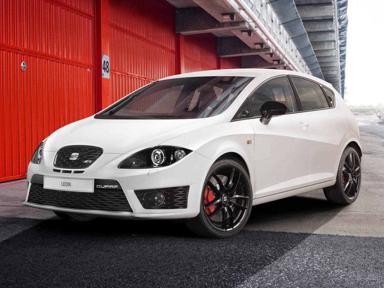 SEAT Leon Cupra II Рестайлинг (Хэтчбек 5 дверей, 2009-2012)