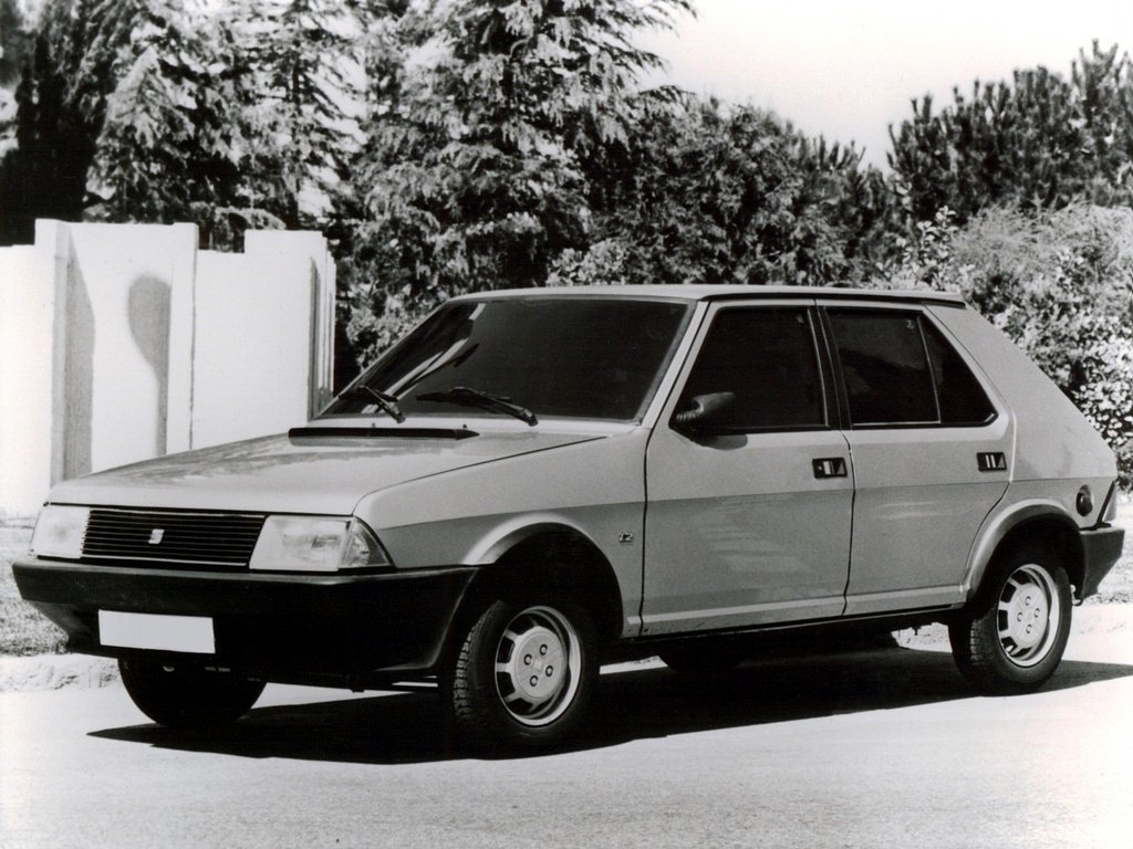 SEAT Ronda (Хэтчбек 5 дверей, 1982-1988)