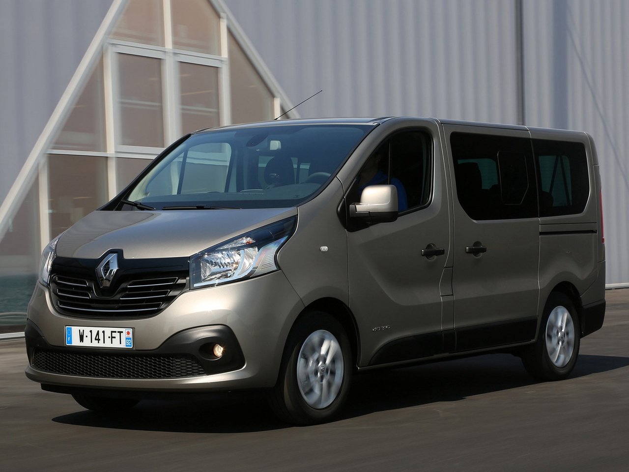 Renault Trafic III (Минивэн, 2014-н.в.)