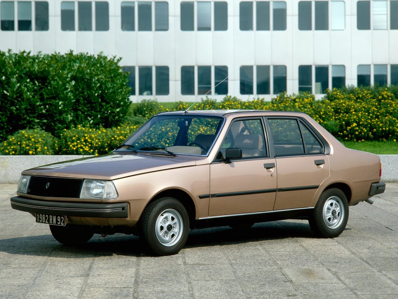 Renault 18