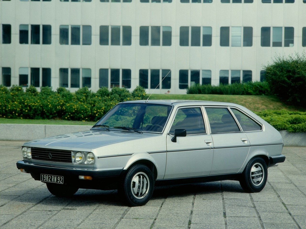 Renault 30