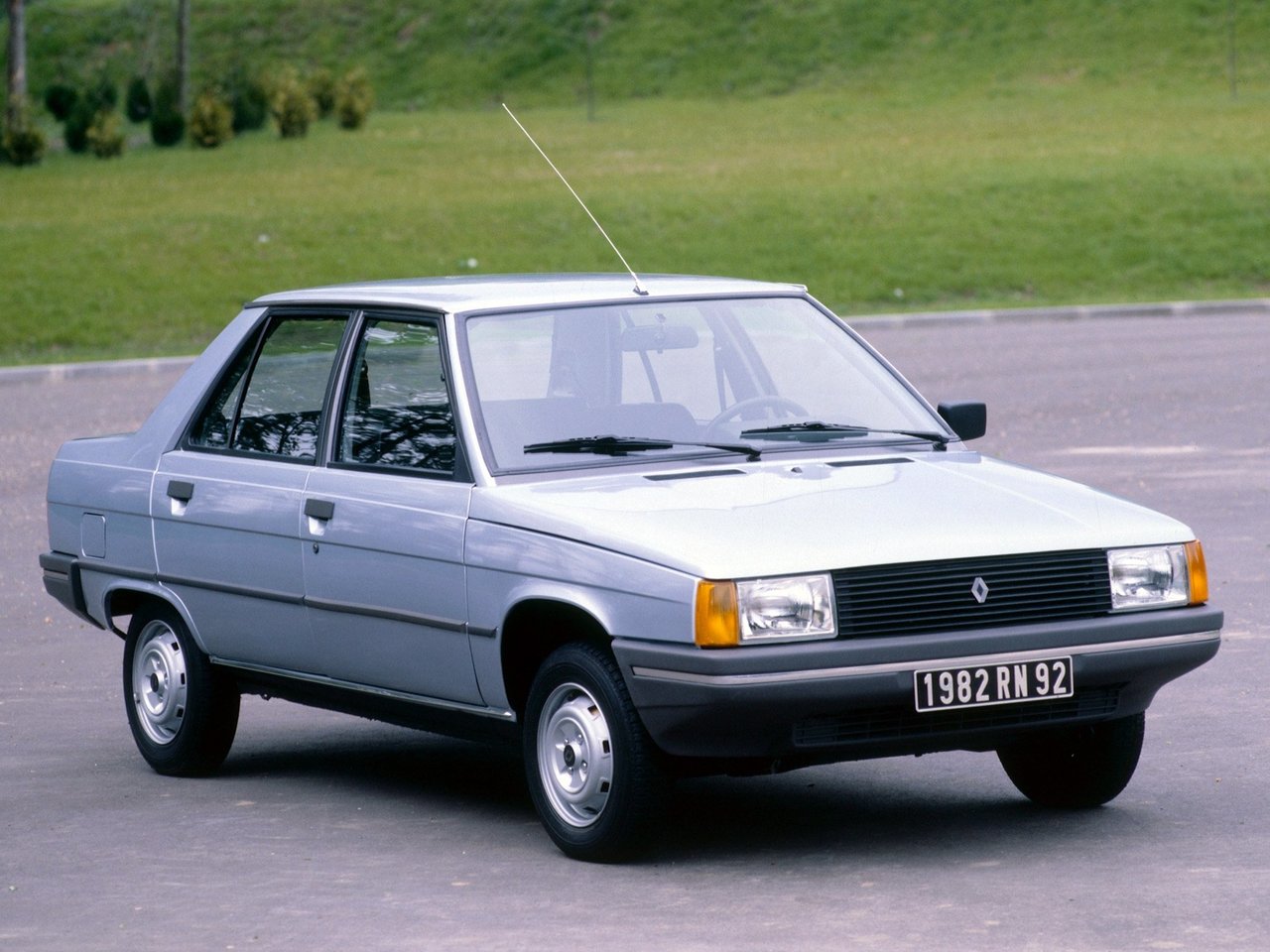 Renault 9