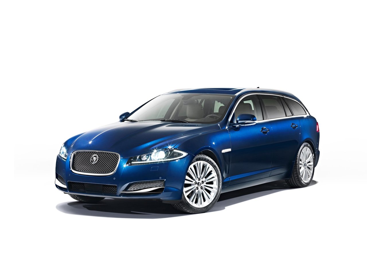 Jaguar XF I Рестайлинг (5-дверный универсал, 2011-2015)