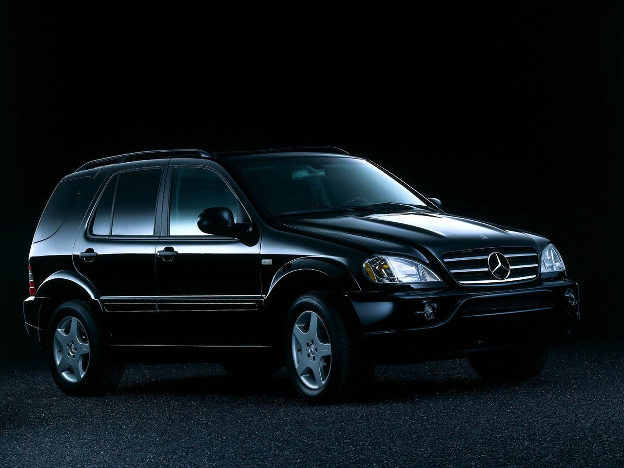 Mercedes-Benz M-klasse AMG I W163 Рестайлинг (Внедорожник 5 дверей, 2001-2005)