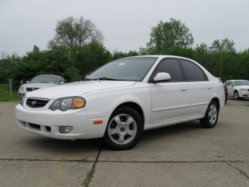 Kia Spectra I Рестайлинг (Лифтбек, 2001-2004)