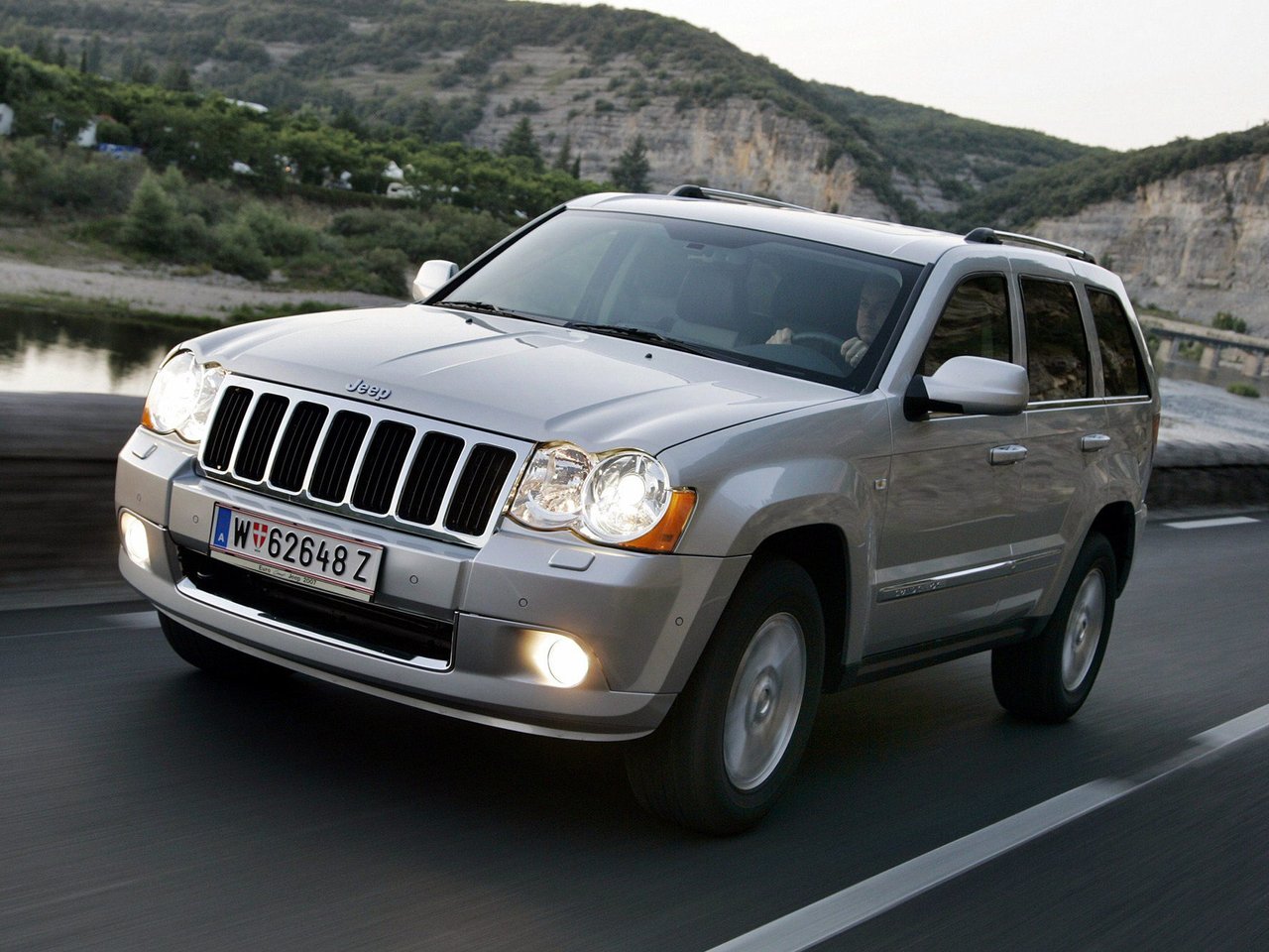 Jeep Grand Cherokee III WK (Внедорожник 5 дверей, 2004-2010)