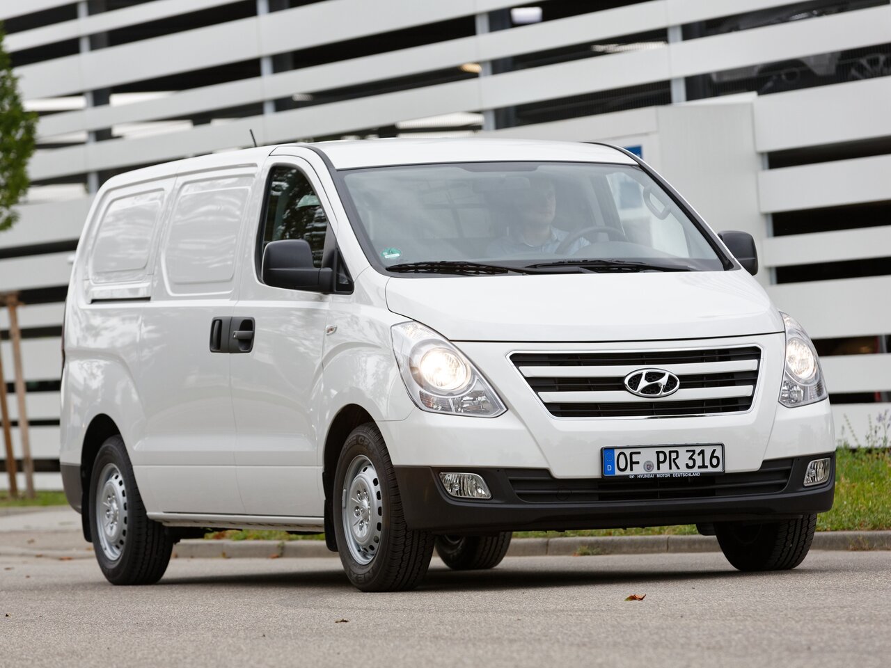 Hyundai Grand Starex Urban I Рестайлинг (Фургон, 2015-2018)