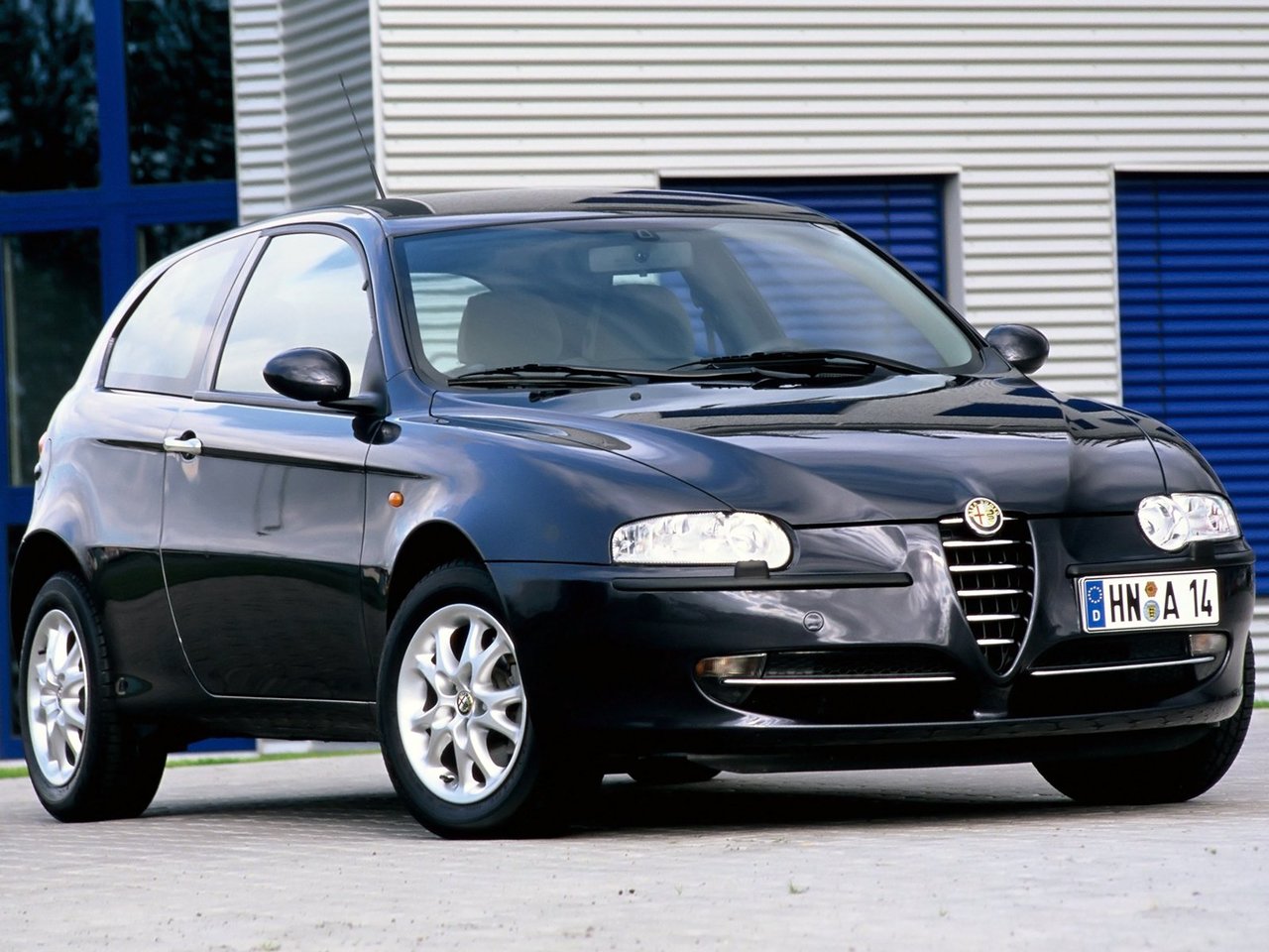 Alfa Romeo 147 I (Хэтчбек 3 двери, 2000-2010)