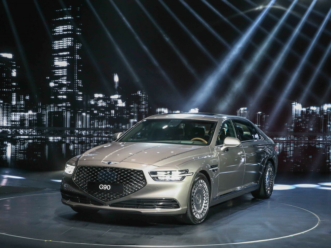 Genesis G90 I Рестайлинг (Седан, 2019-н.в.)