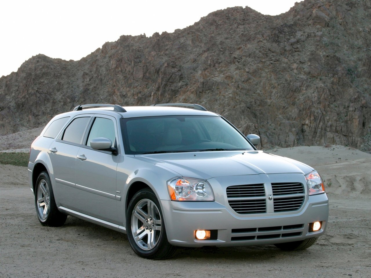 Dodge Magnum II (5-дверный универсал, 2003-2007)