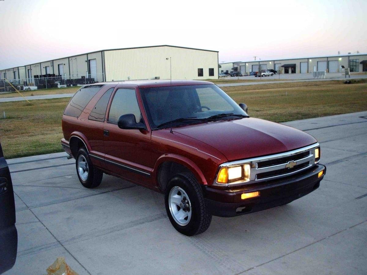 Chevrolet Blazer II (Внедорожник 3 двери, 1994-1998)