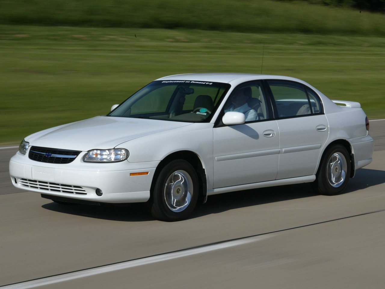 Chevrolet Malibu V Рестайлинг (Седан, 2000-2004)