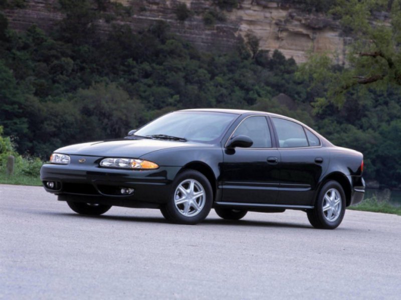 Chevrolet Alero (Седан, 1999-2004)