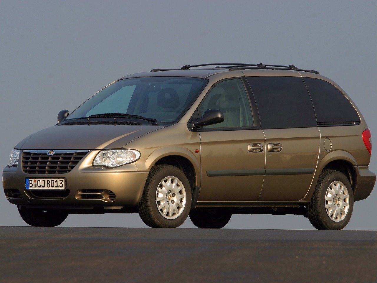 Chrysler Voyager IV Рестайлинг (Минивэн, 2004-2008)